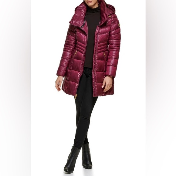 GUESS
Water Resistant Hooded Puffer Jacket In Jam Size Large - Picture 4 of 6